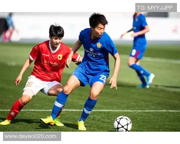 全国锦标赛特别报道：杭州足球队如何在逆境中崛起成就辉煌的成长历程