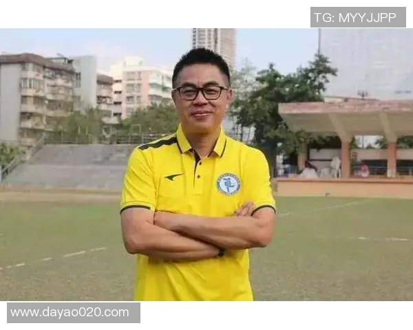 黄军专访：从绿茵场到人生舞台的足球旅程回顾与展望